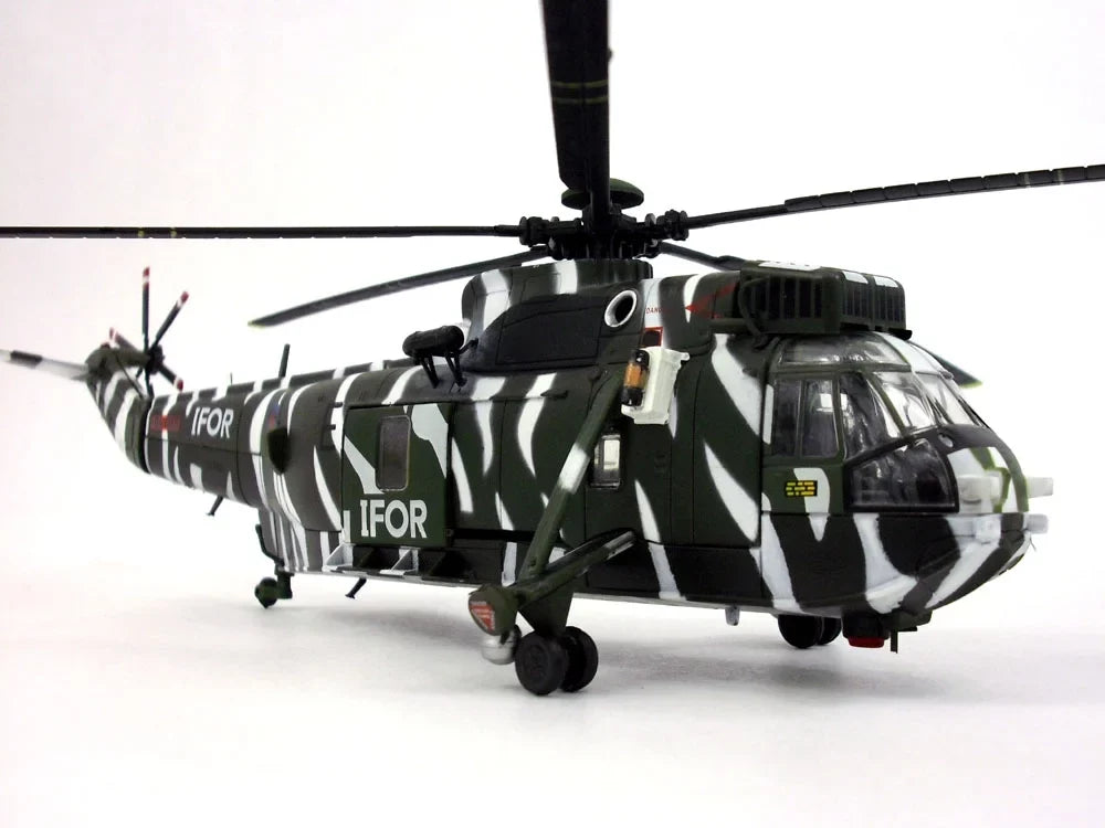 Westland WSize-61 (Sizeikorsky Size-61) Sizeea King - UK - 1/72 Sizecale Diecast Helicopter Model