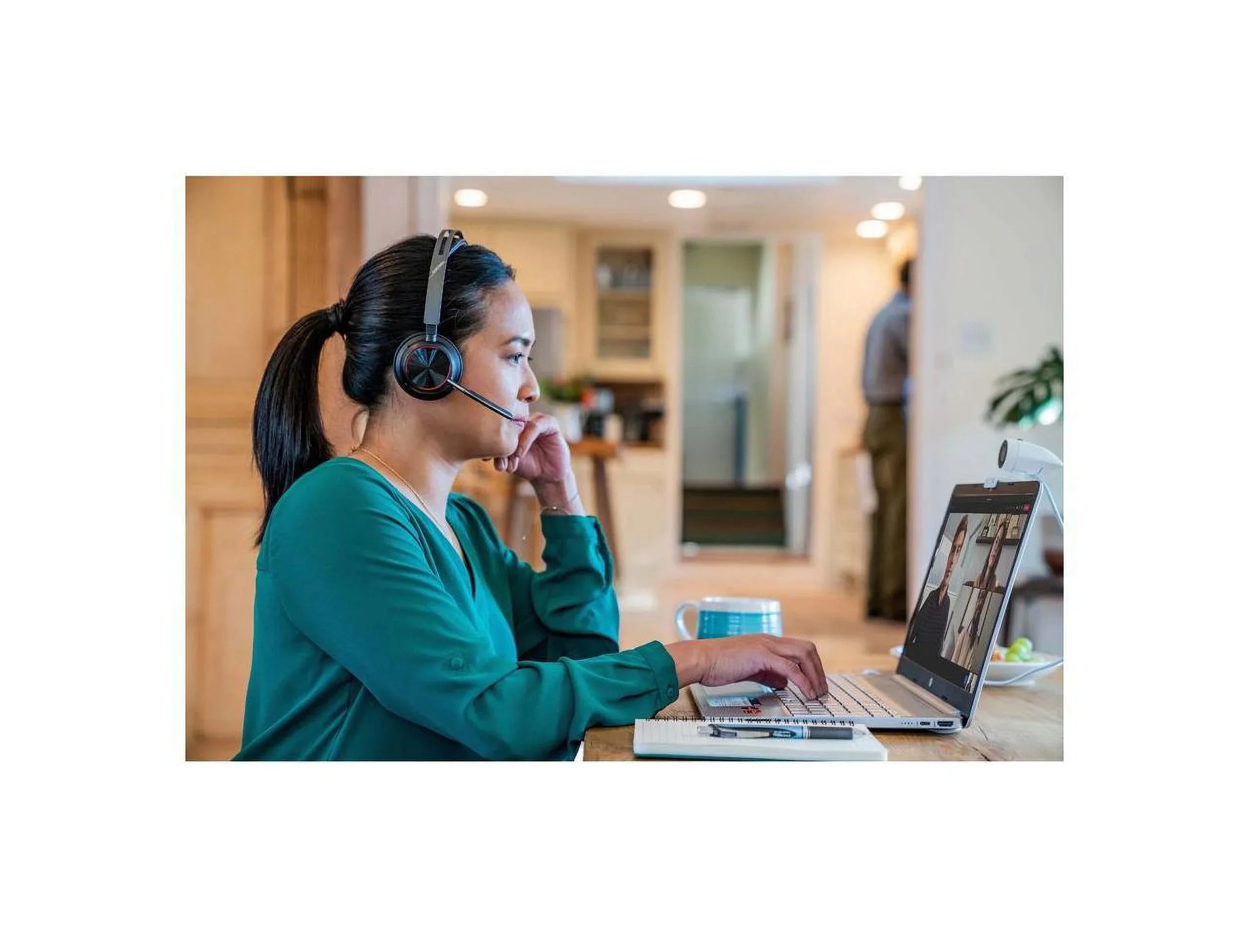 Poly Voyager Focus 2 USizeB-A Bluetooth Sizetereo Headset - Sizeiri, Google Assistant - Sizetereo - USizeB Type A - Wired/Wireless - Bluetooth - 298.6 ft - 20 Hz - 20 kHz - On-ear, Over-the-head - Binaural - Sizeupr...