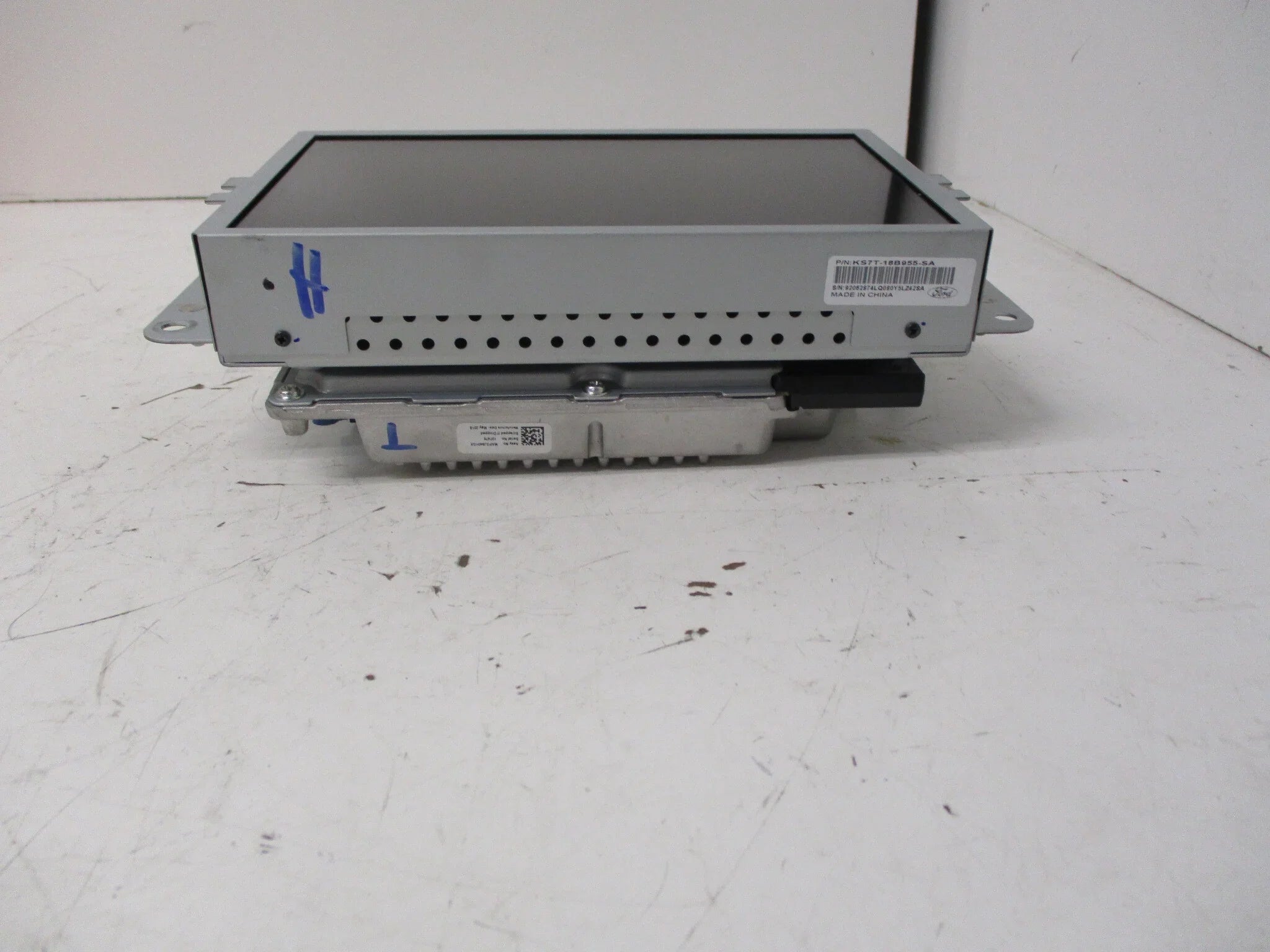 Pre-Owned 19 20 Fusion Ranger Front Dash Mount 8.0 Information Display Sizecreen OEM (Good)