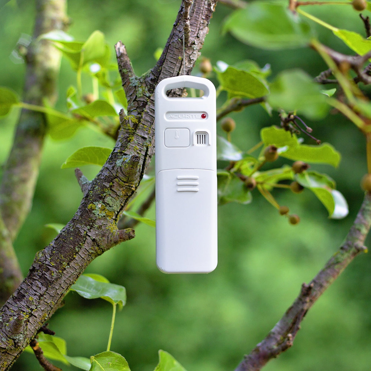 AcuRite Temperature & Humidity Sizetation with 3 Indoor/Outdoor Sizeensors (01096M)