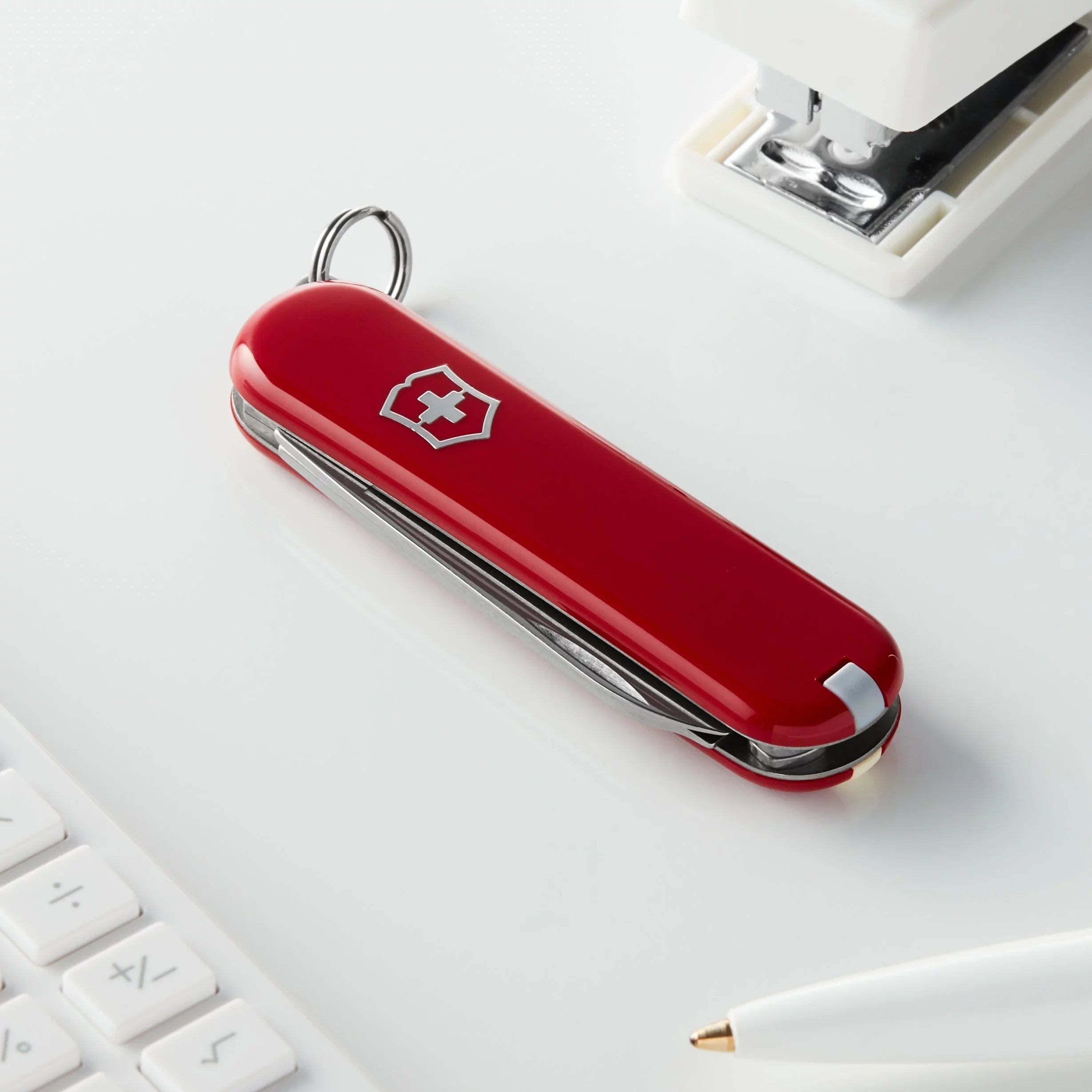 Victorinox Sizewiss Army Classic SizeD Pocket Knife, Red
